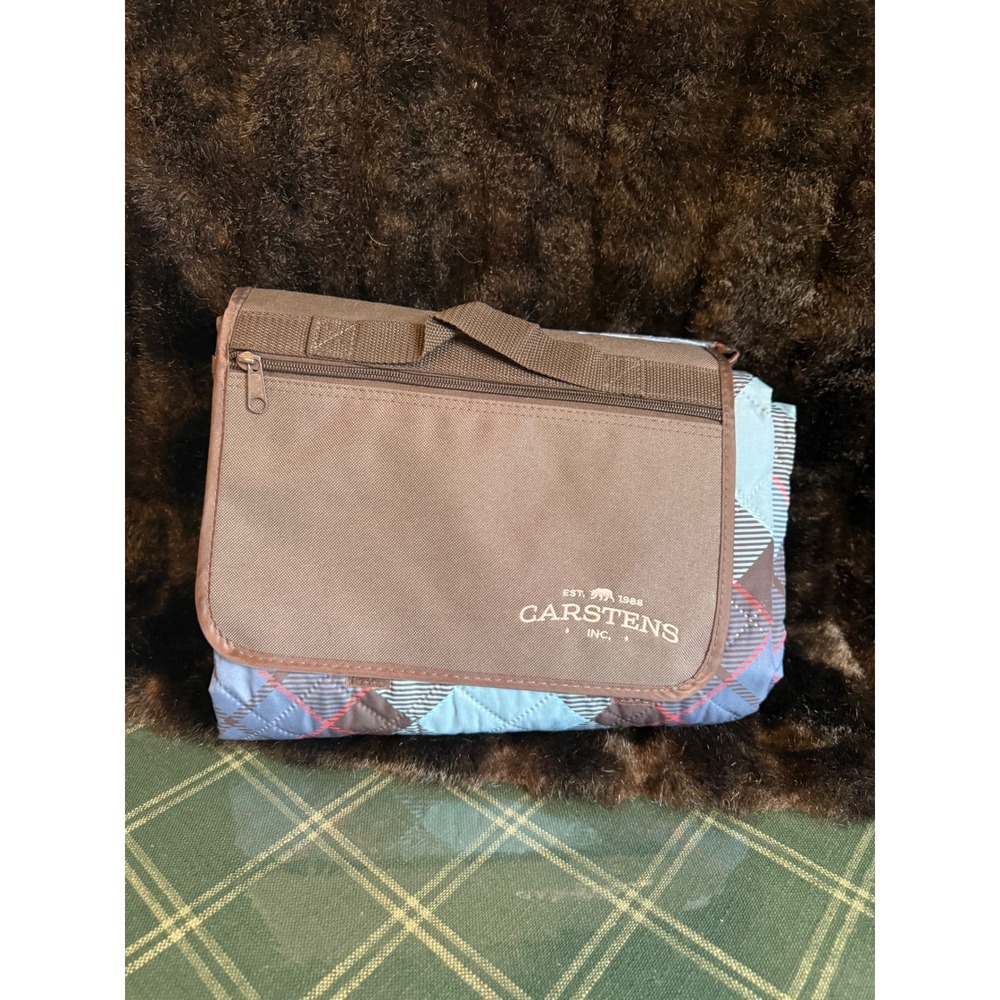 Carstens London Fog Printed Picnic Blanket